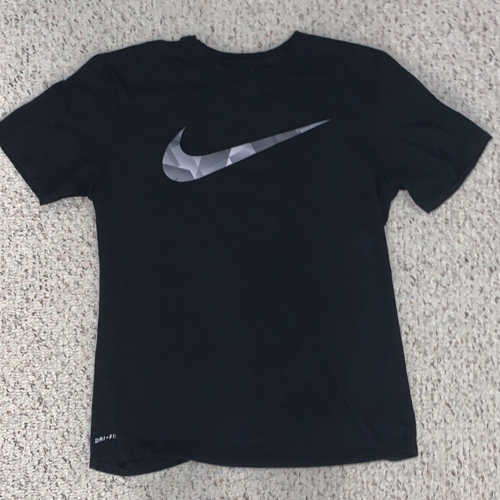 Black Nike Men’s Large Dri-Fit T-shirt